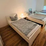 Comfort - Sky Bundesliga, Playstation, Grill & Balkon - Haus Burgstadt Appartamento *