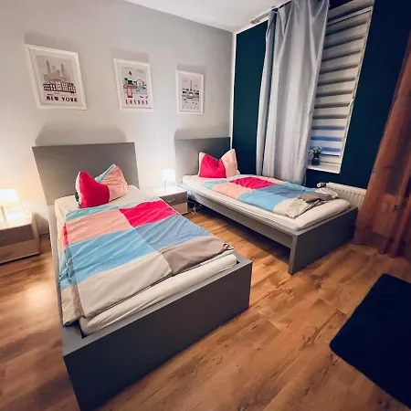 Worker & Monteur - Haus Burgstadt - Grill & Bundesliga * Altena