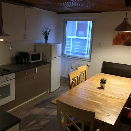 Worker & Monteur - Haus Burgstadt - Grill & Bundesliga * Altena