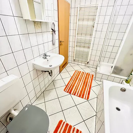 Worker & Monteur - Haus Burgstadt - Grill & Bundesliga *
