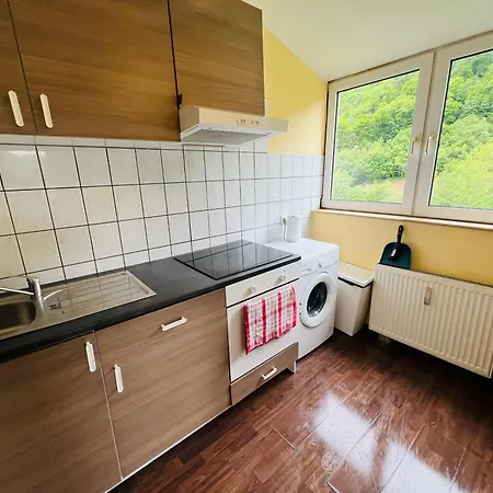 Worker & Monteur - Haus Burgstadt - Grill & Bundesliga Altena