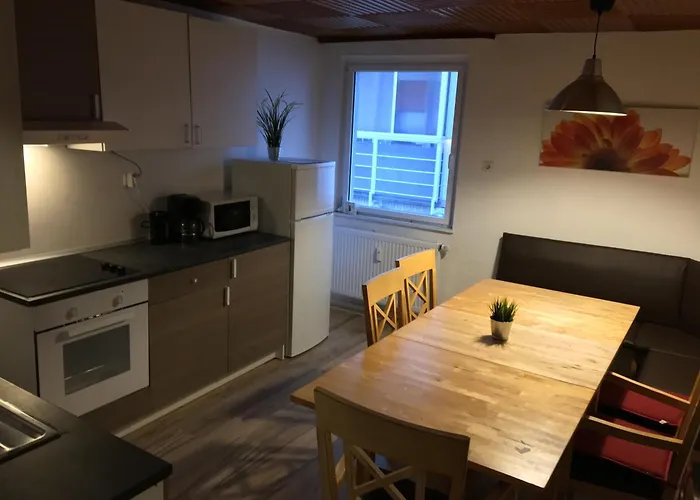 Comfort Apartments - Sky Bundesliga, Playstation, Grill & Balkon - Haus Burgstadt * Altena